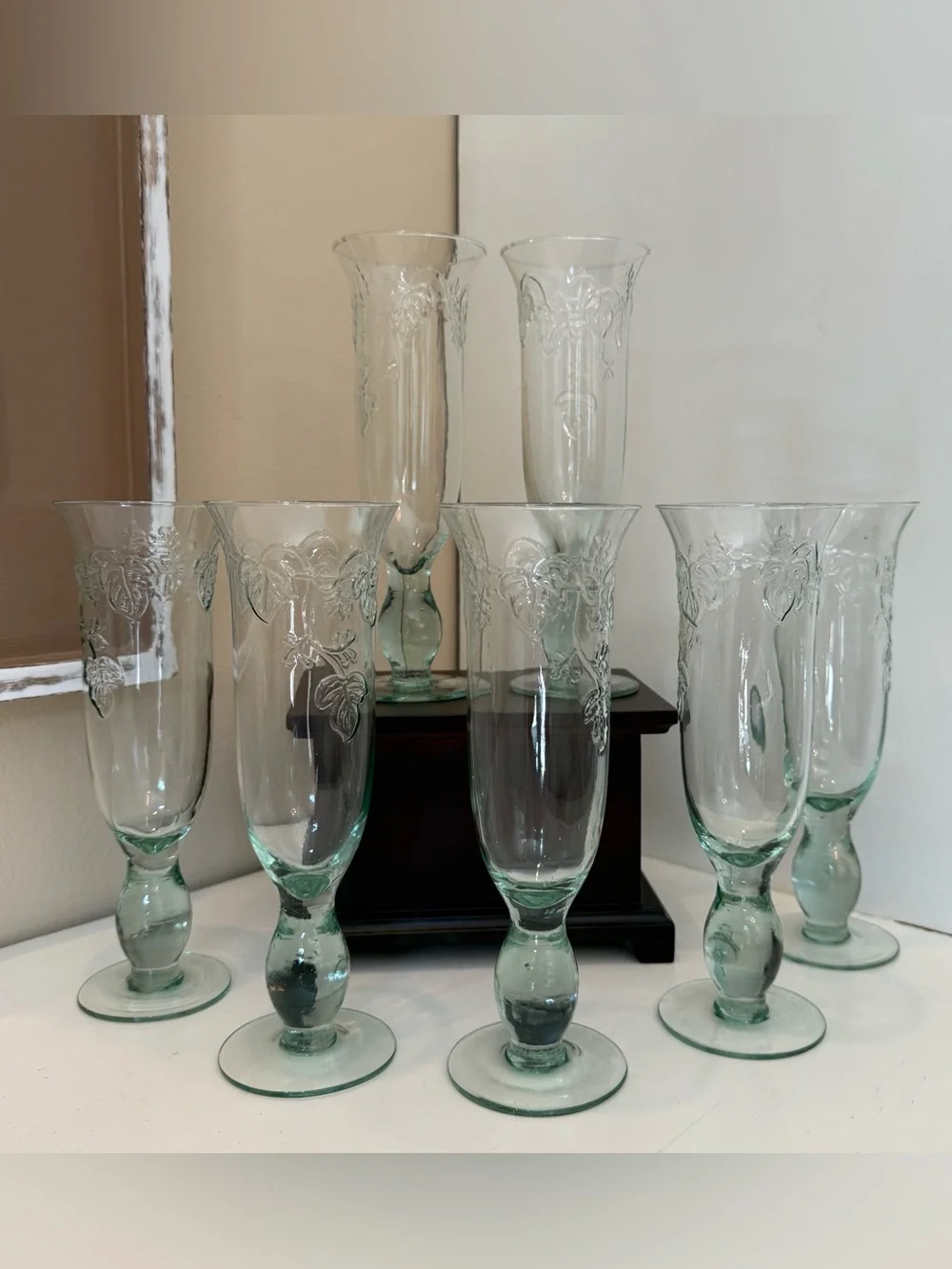 Vintage Light Green Embossed Leaf & Vine Champagne Flute Glass 8.5”